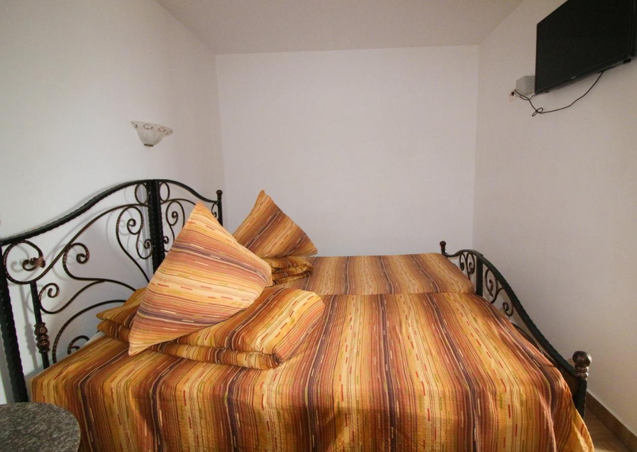 Motel Aris Meridian Piatra Neamţ Exterior foto