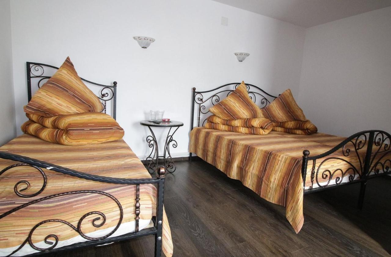 Motel Aris Meridian Piatra Neamţ Exterior foto