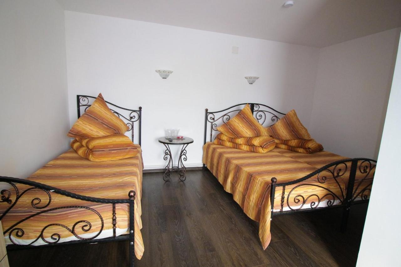 Motel Aris Meridian Piatra Neamţ Exterior foto